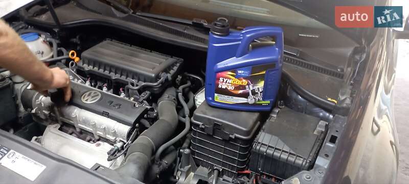 Хетчбек Volkswagen Golf 2009 в Чернігові