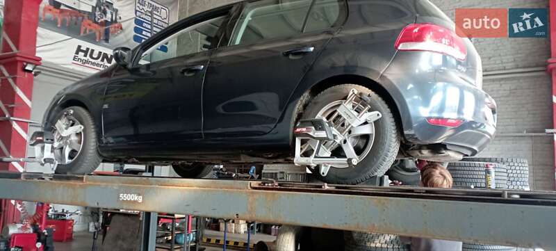 Хетчбек Volkswagen Golf 2009 в Чернігові