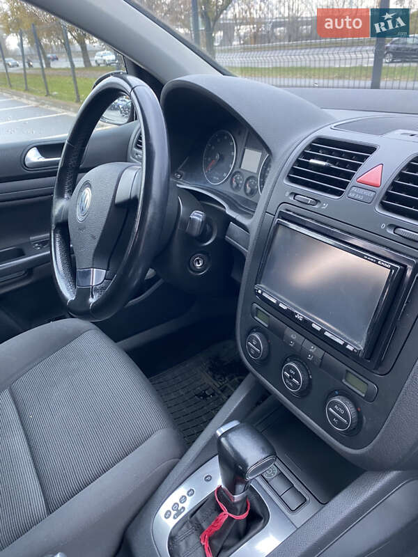 Хэтчбек Volkswagen Golf 2008 в Киеве фото 12 Хэтчбек Volkswagen Golf 2008 в Киеве