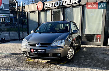 Хэтчбек Volkswagen Golf 2006 в Черновцах