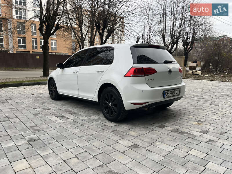 Хетчбек Volkswagen Golf 2014 в Чернівцях