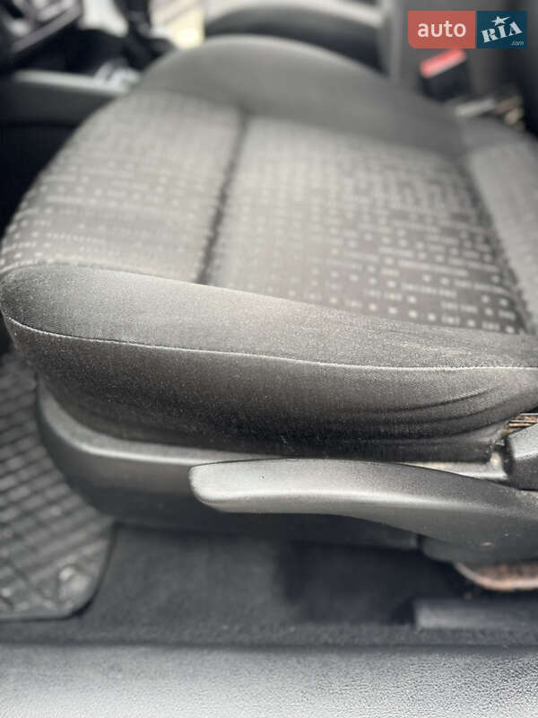 Хетчбек Volkswagen Golf 2003 в Борщеві