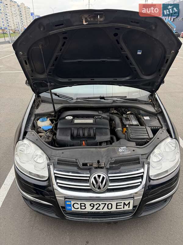 Универсал Volkswagen Golf 2008 в Чернигове