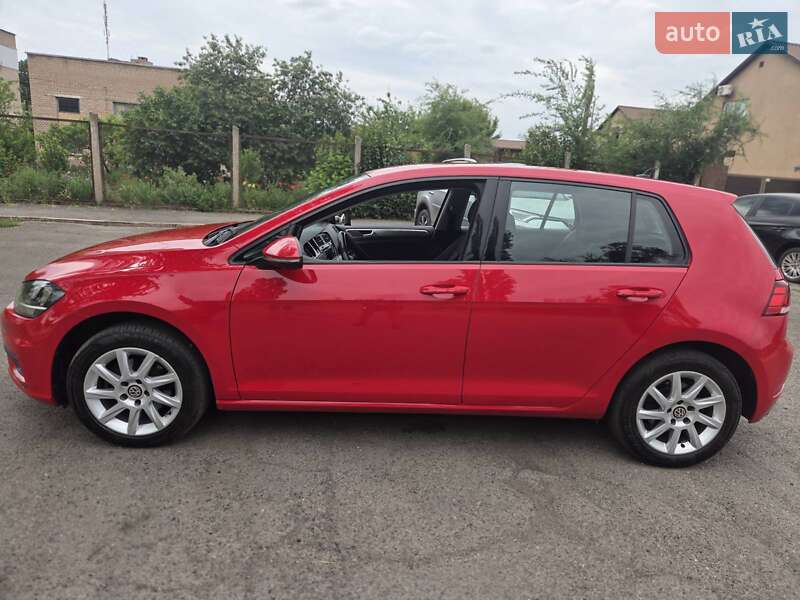 Хэтчбек Volkswagen Golf 2018 в Кривом Роге фото Хэтчбек Volkswagen Golf 2018 в Кривом Роге