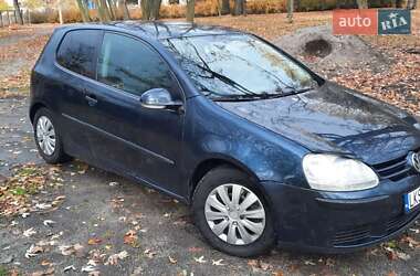 Хэтчбек Volkswagen Golf 2005 в Буче