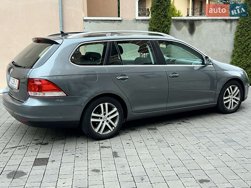 Универсал Volkswagen Golf 2009 в Мукачево