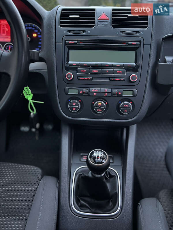 Универсал Volkswagen Golf 2009 в Мукачево