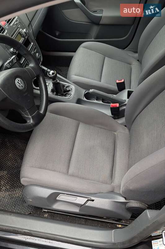 Хэтчбек Volkswagen Golf 2008 в Черкассах