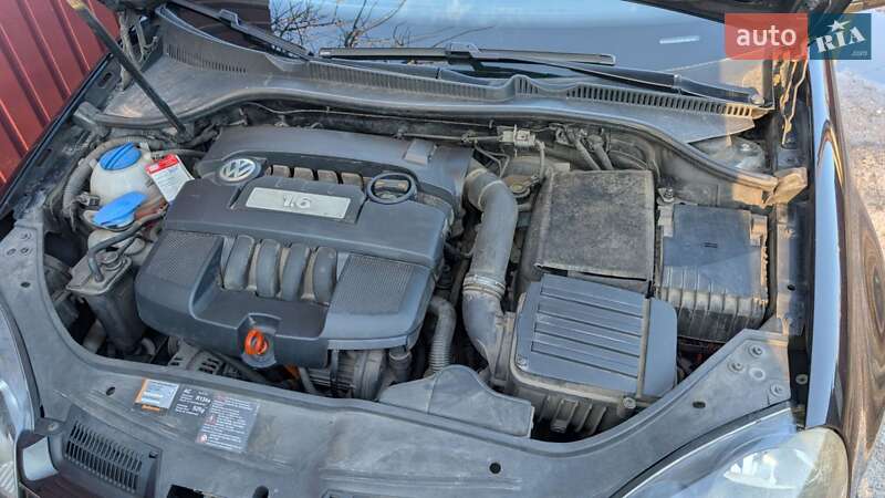 Хэтчбек Volkswagen Golf 2008 в Черкассах