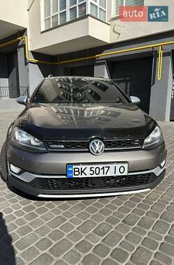Универсал Volkswagen Golf 2016 в Виннице