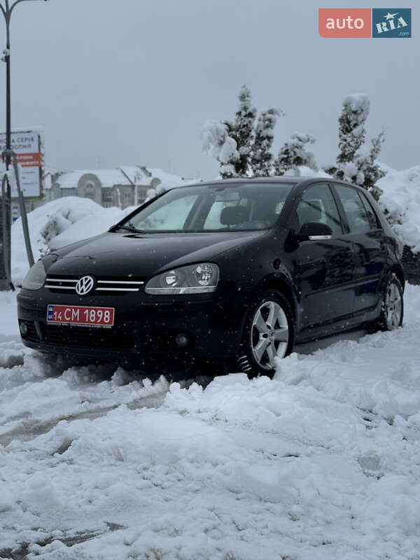 Volkswagen Golf 2004
