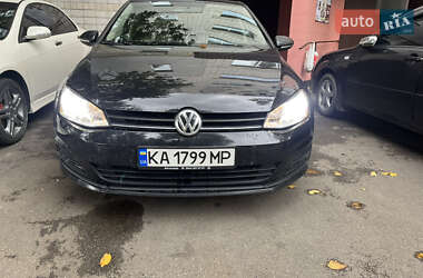 Хэтчбек Volkswagen Golf 2015 в Обухове
