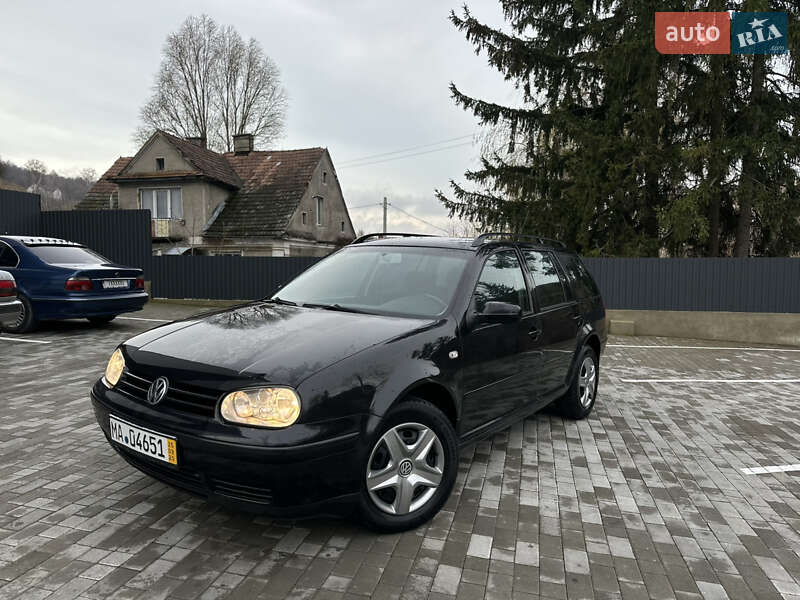 Volkswagen Golf 2003
