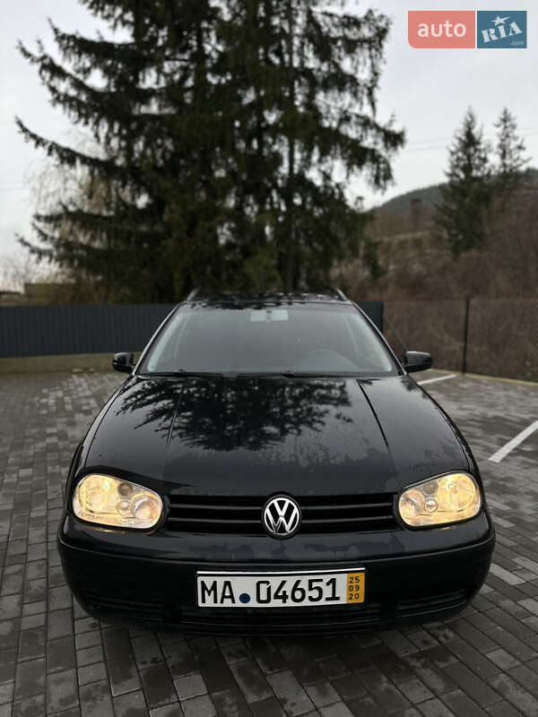 Универсал Volkswagen Golf 2003 в Кременце