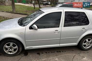 Хэтчбек Volkswagen Golf 2000 в Южноукраинске