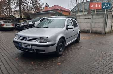 Хэтчбек Volkswagen Golf 2001 в Буче