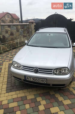 Универсал Volkswagen Golf 2003 в Богородчанах