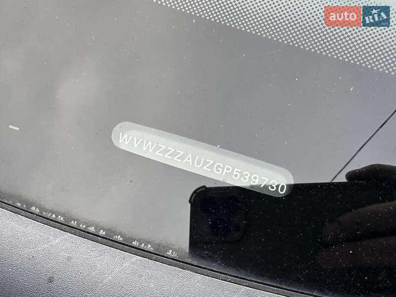 Универсал Volkswagen Golf 2015 в Ровно