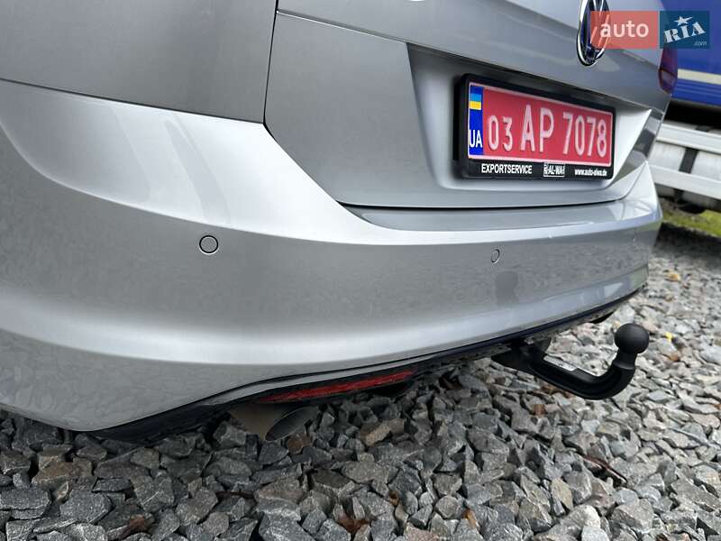 Универсал Volkswagen Golf 2015 в Ровно