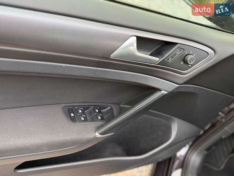 Универсал Volkswagen Golf 2016 в Дрогобыче фото 56 Универсал Volkswagen Golf 2016 в Дрогобыче