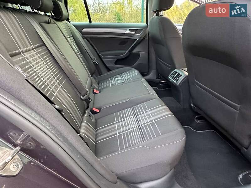 Универсал Volkswagen Golf 2016 в Дрогобыче фото 63 Универсал Volkswagen Golf 2016 в Дрогобыче