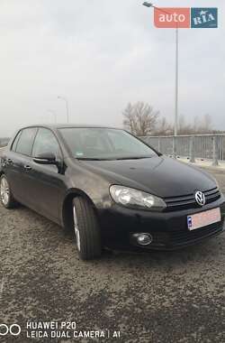 Хэтчбек Volkswagen Golf 2009 в Днепре