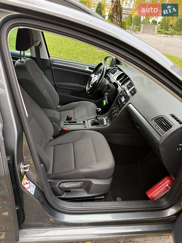 Універсал Volkswagen Golf 2018 в Хмельницькому