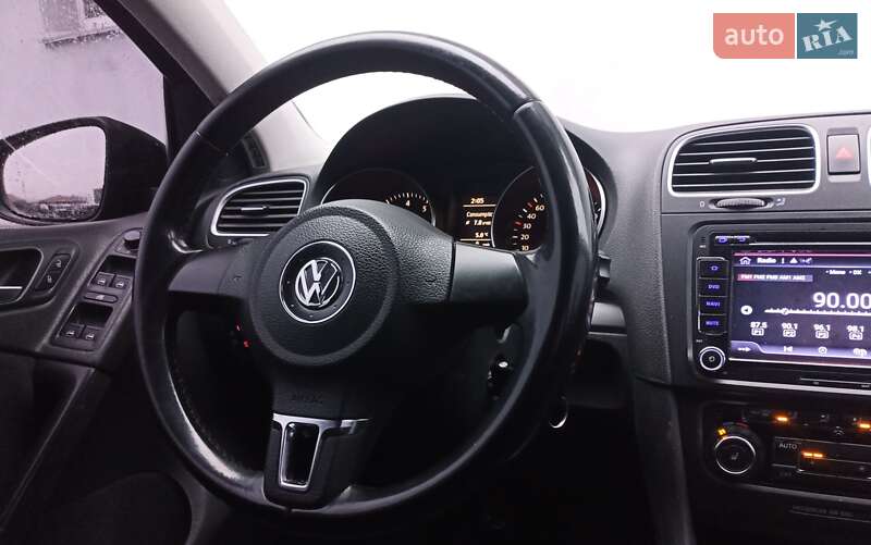 Хетчбек Volkswagen Golf 2009 в Києві