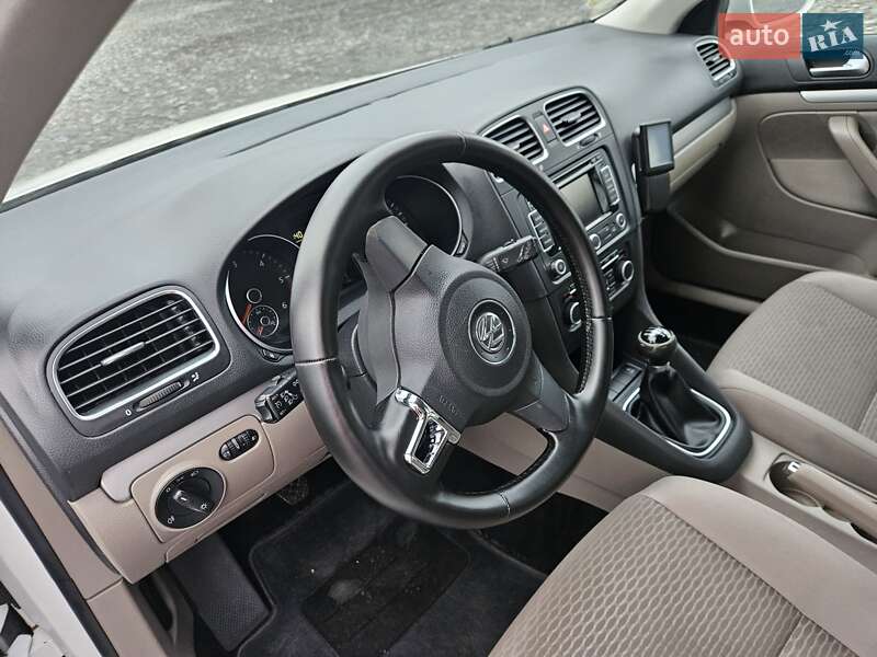 Универсал Volkswagen Golf 2010 в Луцке фото 20 Универсал Volkswagen Golf 2010 в Луцке