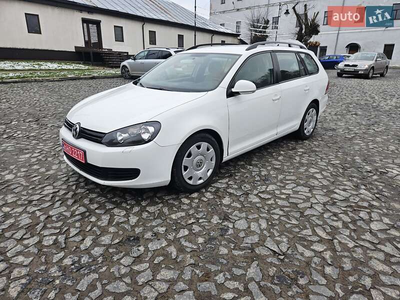 Универсал Volkswagen Golf 2010 в Луцке фото Универсал Volkswagen Golf 2010 в Луцке