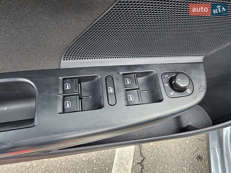 Универсал Volkswagen Golf 2012 в Ивано-Франковске