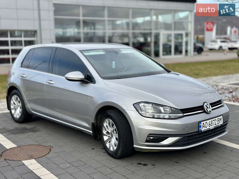 Хэтчбек Volkswagen Golf 2017 в Мукачево