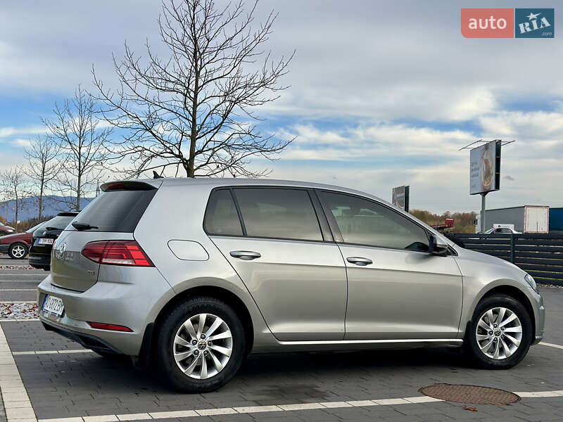 Хэтчбек Volkswagen Golf 2017 в Мукачево