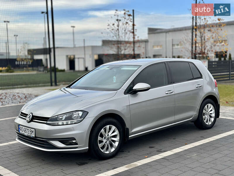 Хэтчбек Volkswagen Golf 2017 в Мукачево
