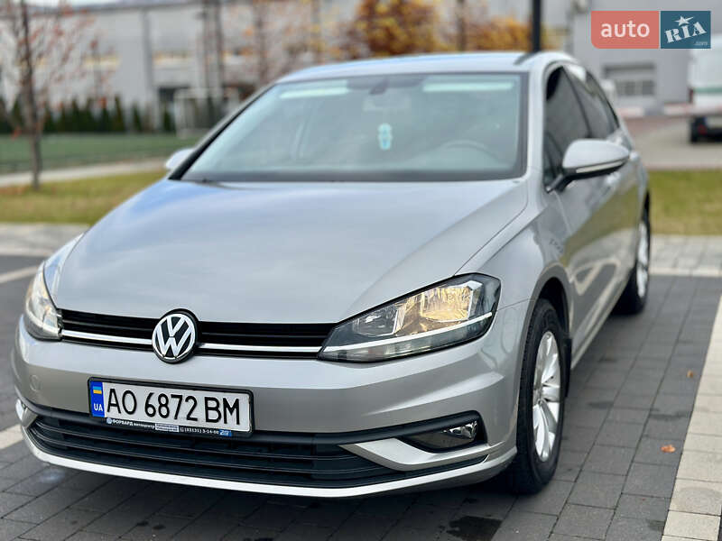 Хэтчбек Volkswagen Golf 2017 в Мукачево