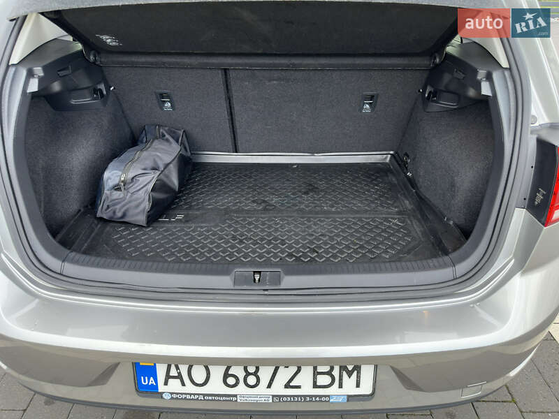 Хэтчбек Volkswagen Golf 2017 в Мукачево