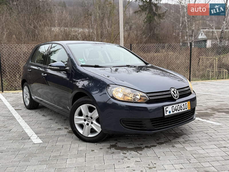Хэтчбек Volkswagen Golf 2010 в Кременце