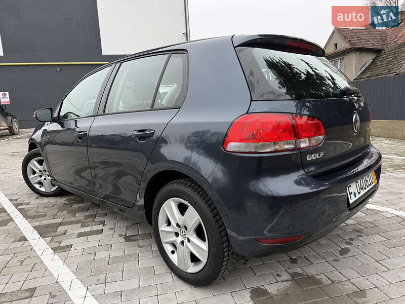 Хэтчбек Volkswagen Golf 2010 в Кременце