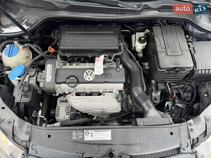 Хэтчбек Volkswagen Golf 2010 в Кременце