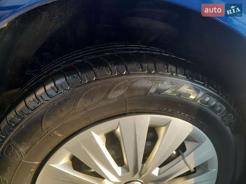 Хэтчбек Volkswagen Golf 2001 в Коломые