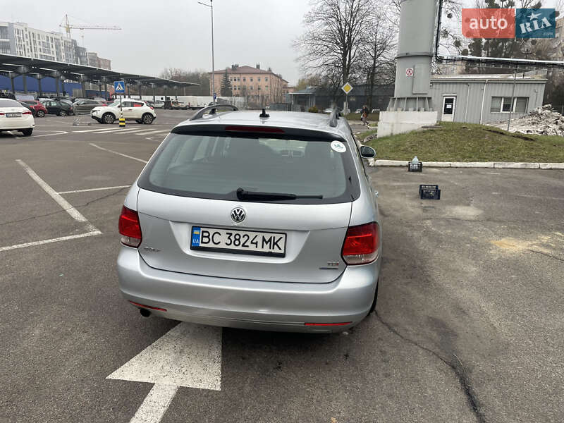 Універсал Volkswagen Golf 2011 в Львові