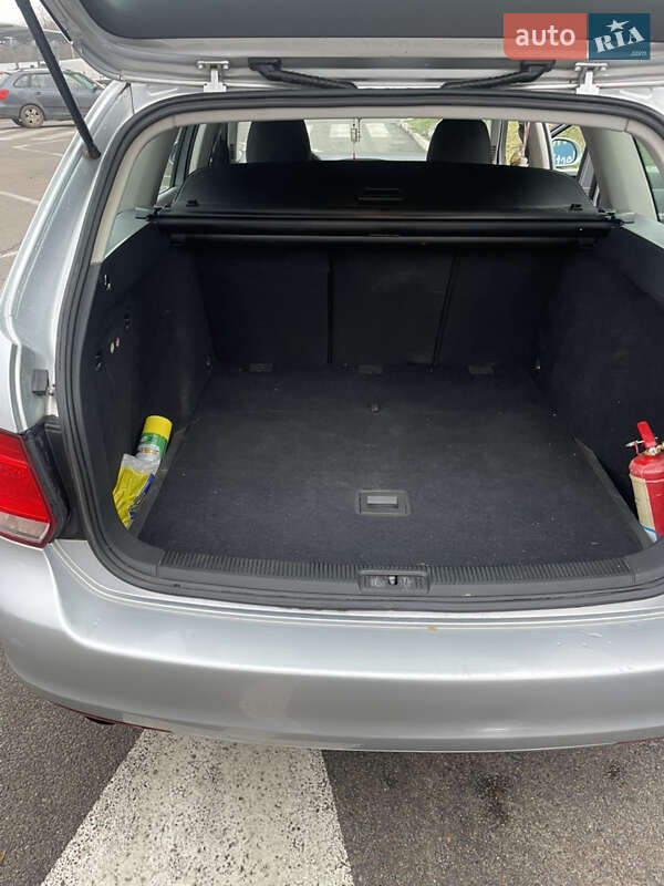 Універсал Volkswagen Golf 2011 в Львові