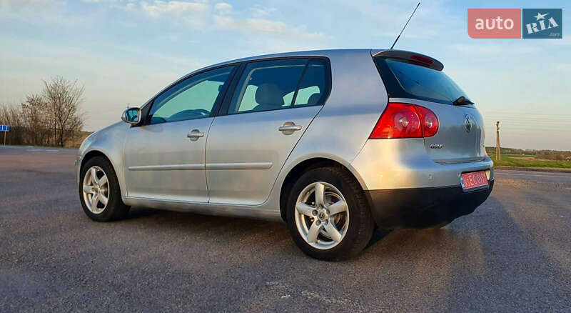 Хэтчбек Volkswagen Golf 2007 в Кропивницком