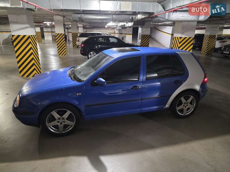 Хэтчбек Volkswagen Golf 1998 в Одессе