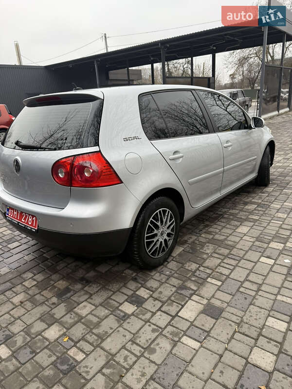 Хетчбек Volkswagen Golf 2006 в Звягелі