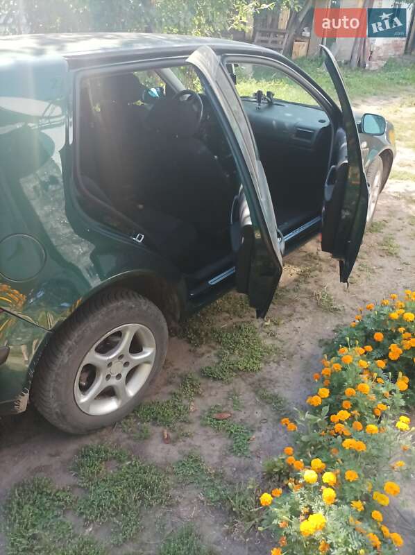 Хэтчбек Volkswagen Golf 2000 в Конотопе