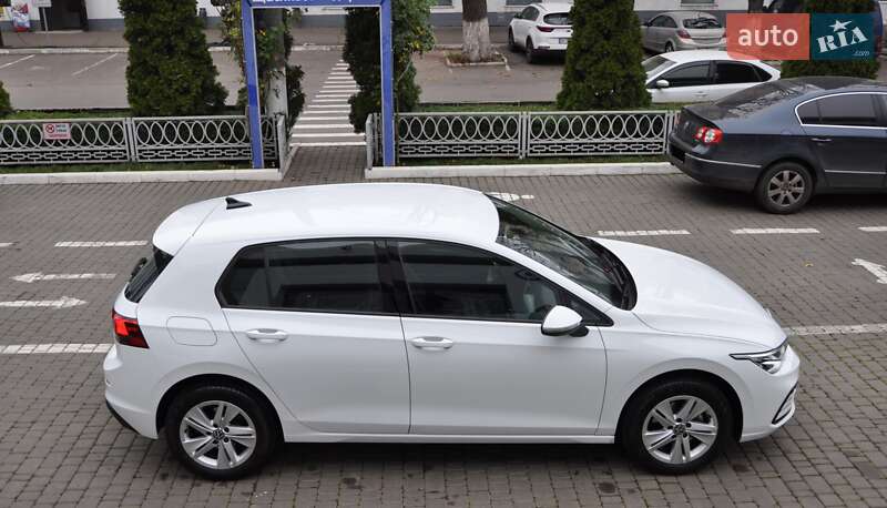 Хетчбек Volkswagen Golf 2022 в Одесі
