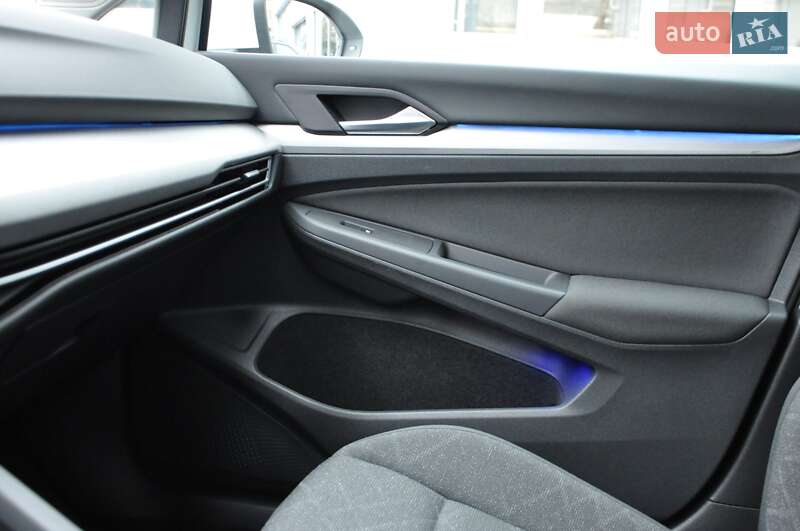 Хетчбек Volkswagen Golf 2022 в Одесі