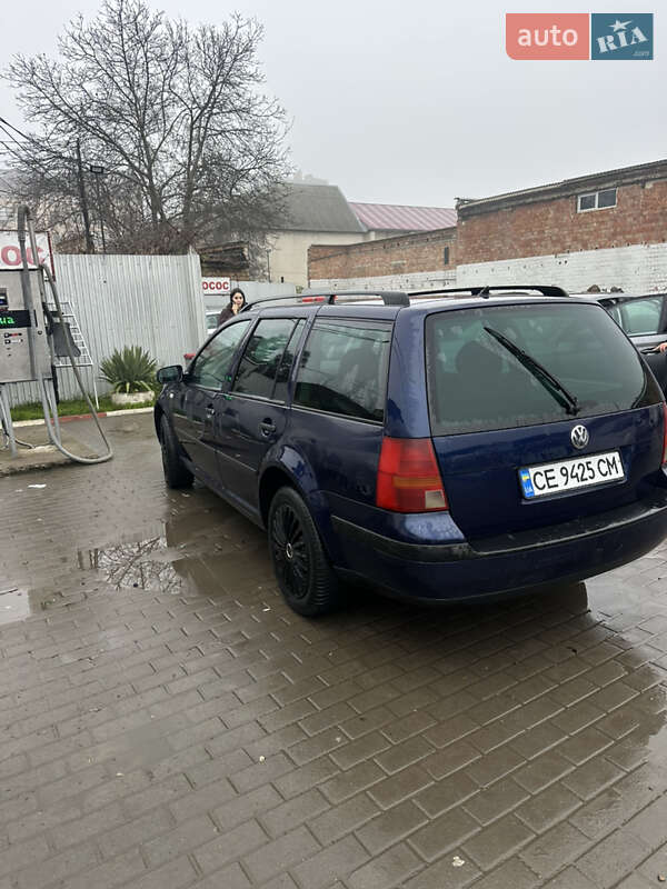 Універсал Volkswagen Golf 2002 в Чернівцях