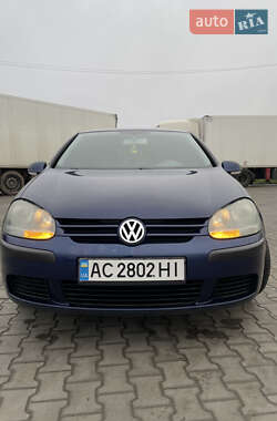 Хэтчбек Volkswagen Golf 2004 в Луцке